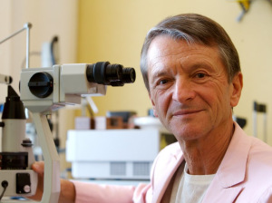 Dr Lucio Buratto, Milan, Italie.